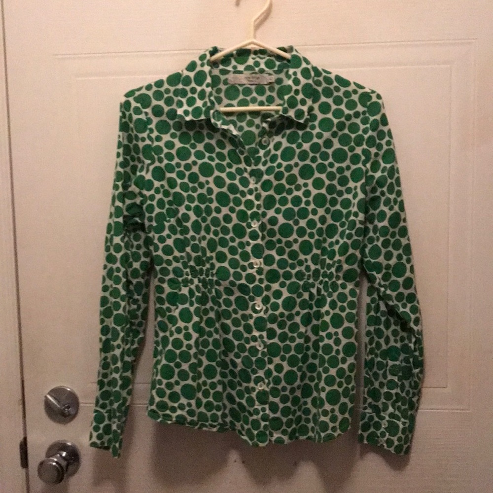 Nice things Paloma button front blouse green with white polka dots
